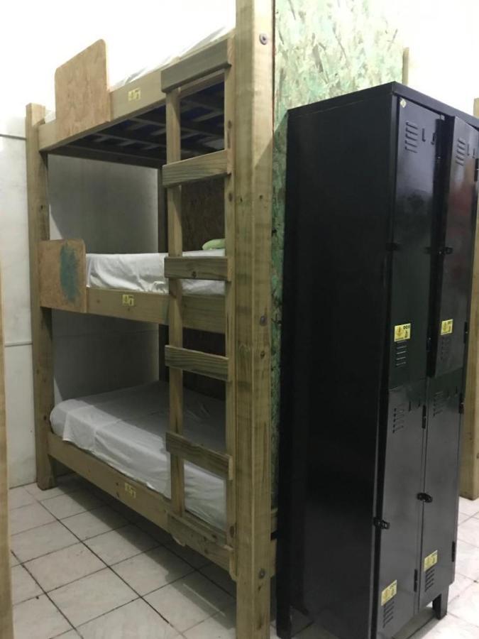 Hostel Banana House Bombinhas Bagian luar foto