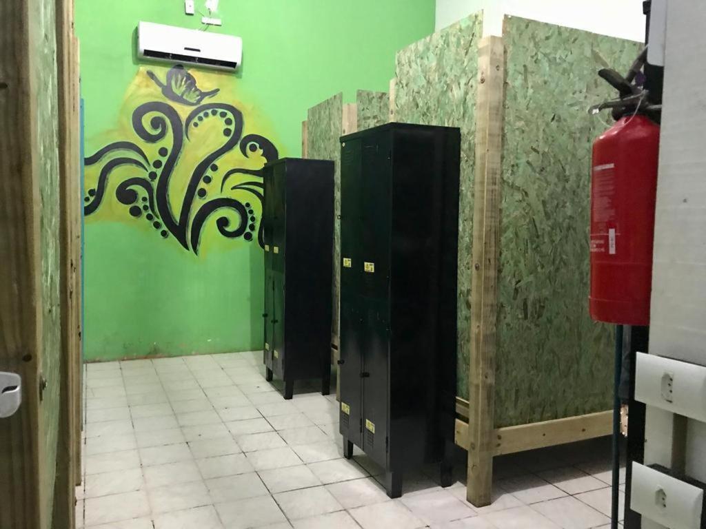 Hostel Banana House Bombinhas Bagian luar foto